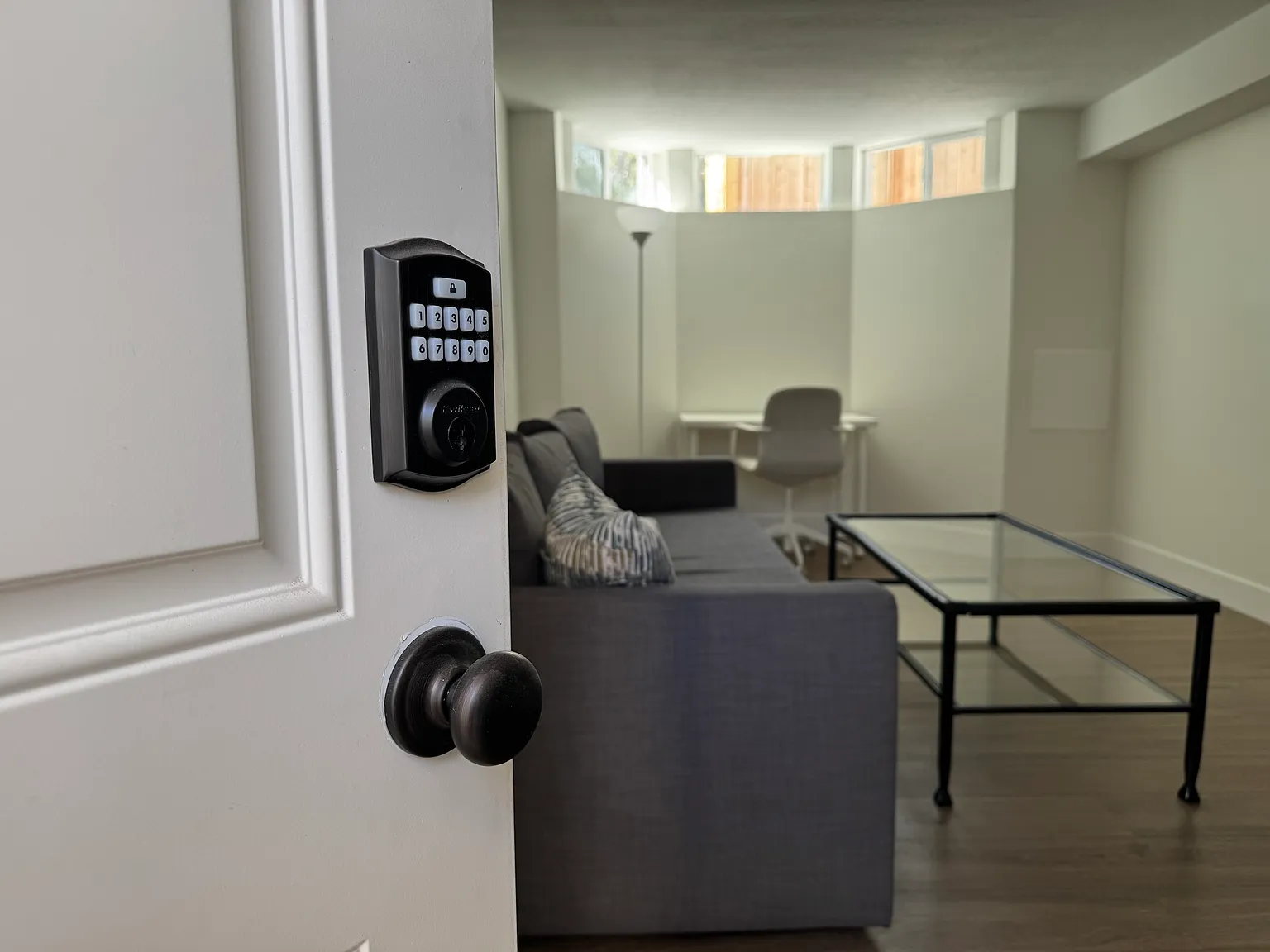 2 bed, 650 sqft, $2,000 — Photo 4