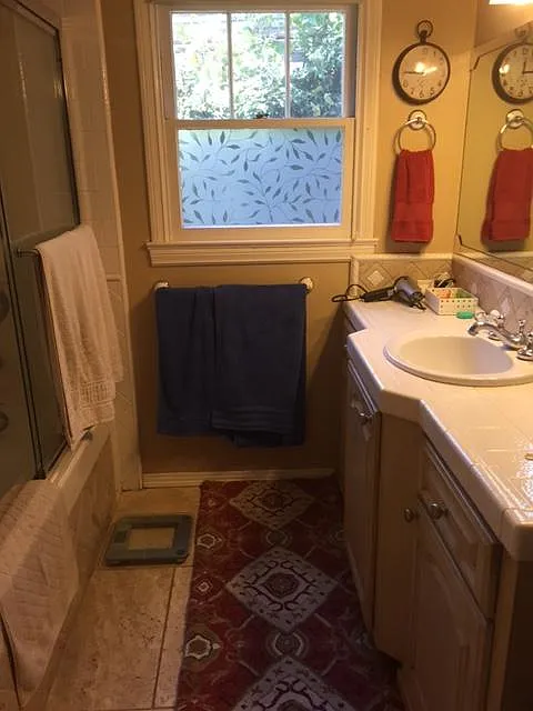 1186 Avoca Ave — Photo 3