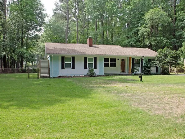 764 Lovers Ln, Mathews, VA 23109