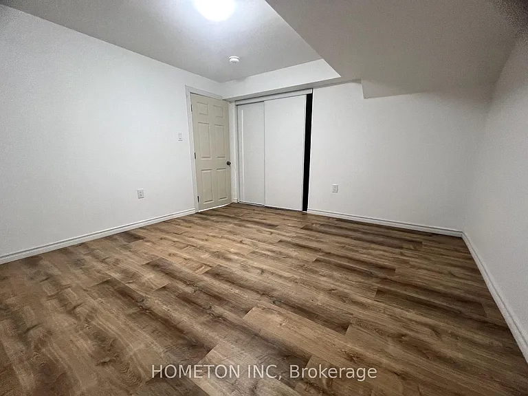 4 Pridham Pl #BASEMENT — Photo 7