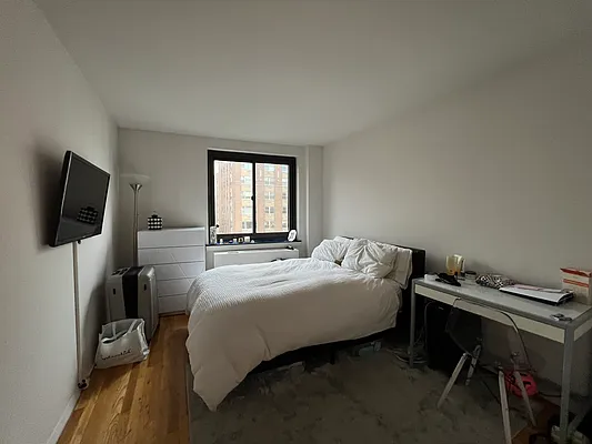 Rented by AZ REALTY NYC LLC | media 14