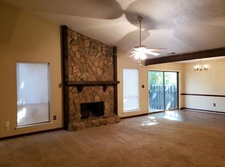562 Wood Knoll Ct, Jonesboro, GA 30238