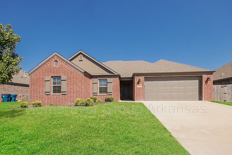 1st image of 2404 Tupelo Ave