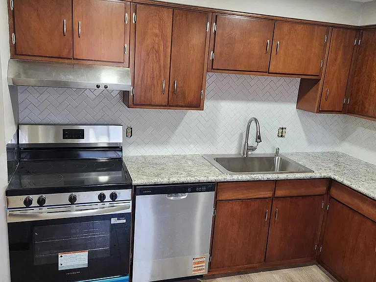207 Tonawanda Creek Rd #2 — Photo 4