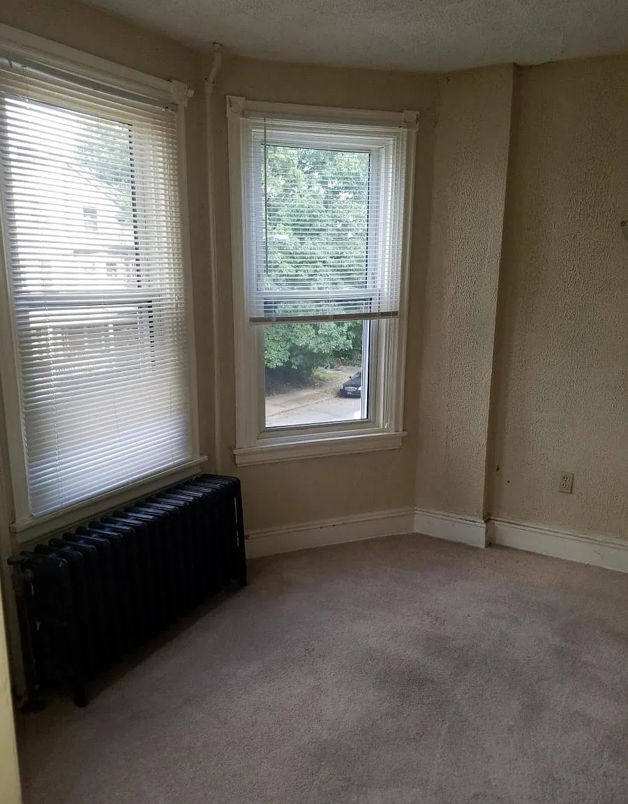 2 bed, 900 sqft, $1,350 — Photo 3