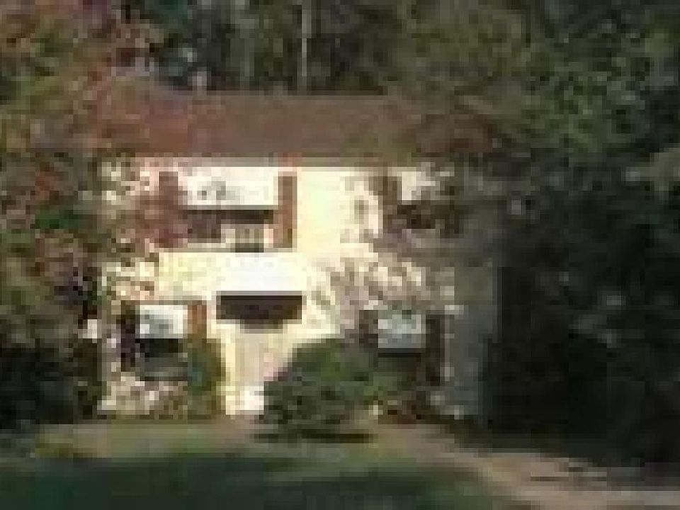 2nd image of 350 Sunset Dr