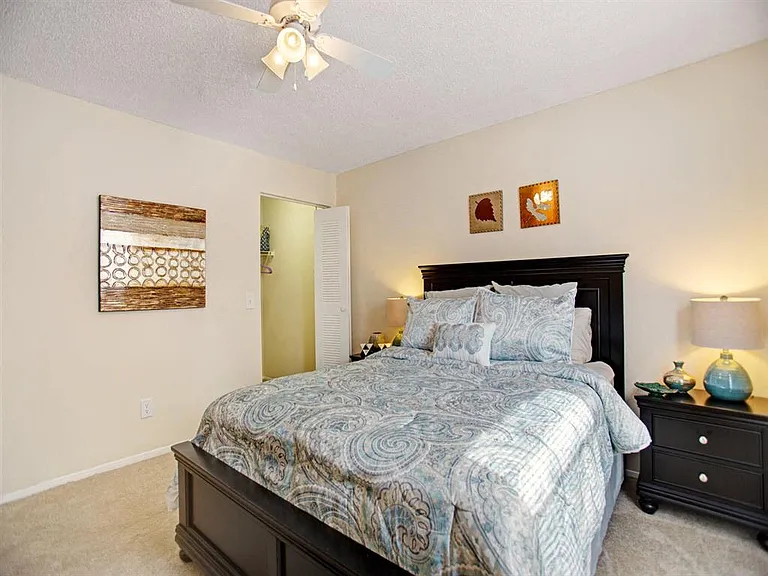 Rivermont Apartment Homes — Photo 31