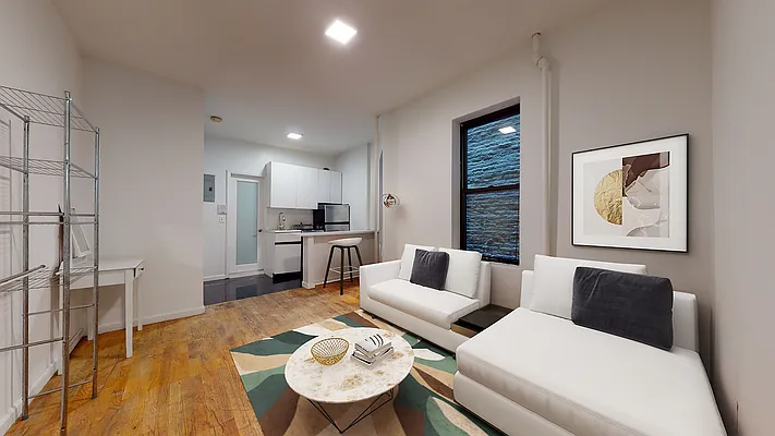 Rented by Bond New York | media 1
