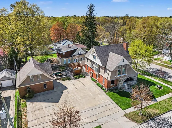 303 S Courtland St, Hart, MI 49420