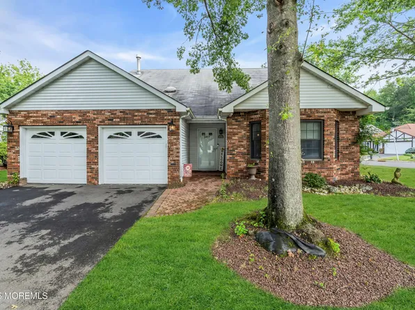 107 Clubhouse Lane, Marlboro, NJ 07746