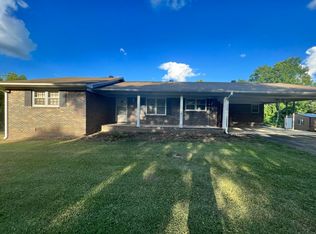 417 Lovers Ln, Hamilton, AL 35570