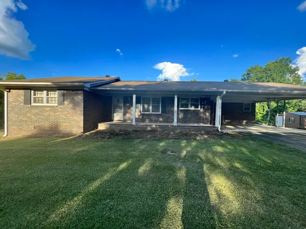 417 Lovers Ln, Hamilton, AL 35570