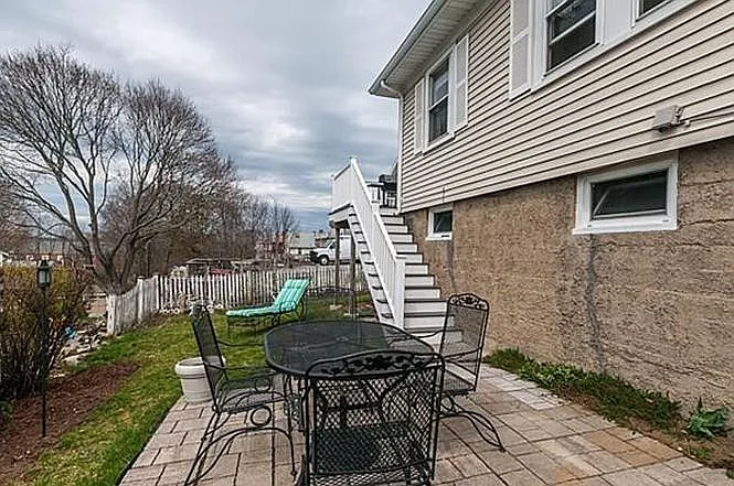 31 Nicholl St — Photo 22