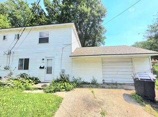2313 Deerfield Ct, Westland, MI 48186