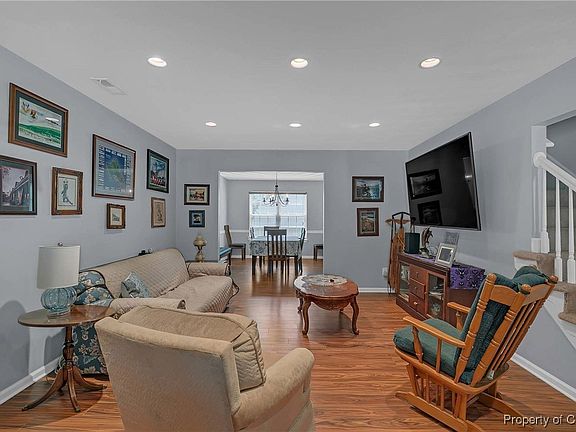 5th image of 802 Westgate Ct