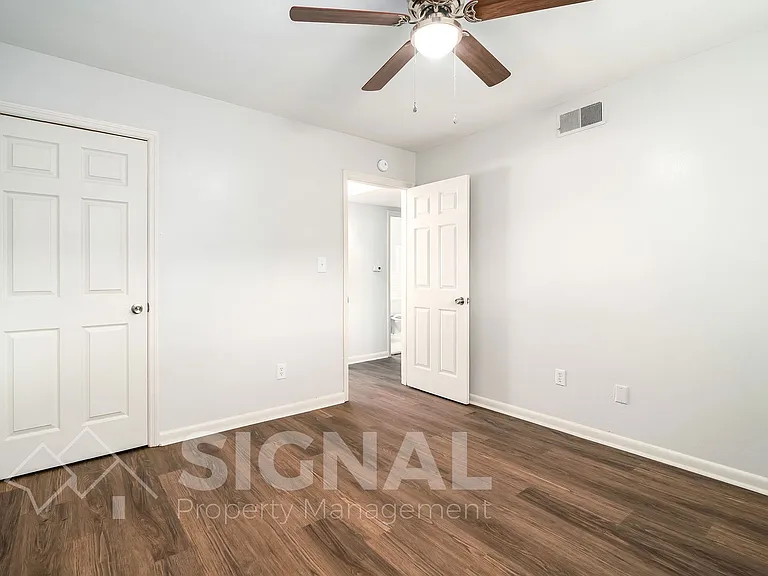 420 78th St S #G — Photo 14
