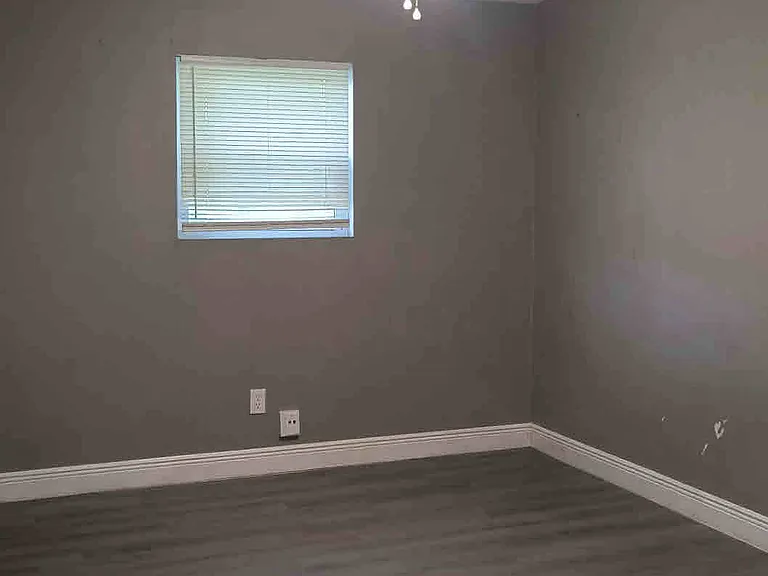301 W 11th Ave #5 — Photo 4