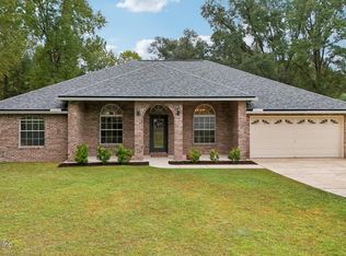 3025 Russell Rd, Green Cove Springs, FL 32043