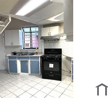 4th image of 3922 Myrtle Ave #A