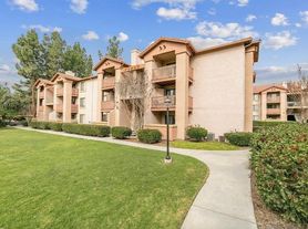 12071 Alta Carmel Ct