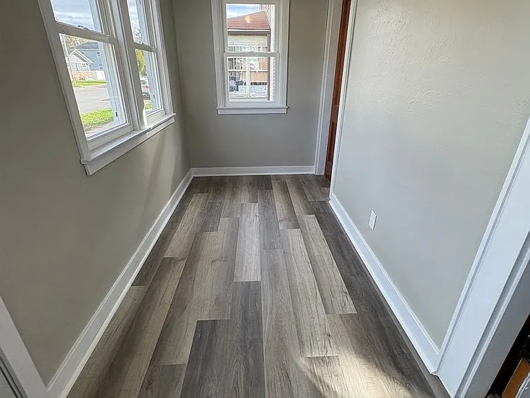 1115 Hollister Ave — Photo 11