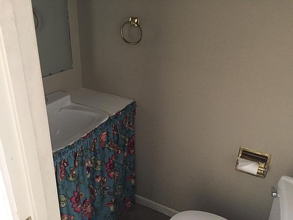 4th image of 6307 Kavanaugh Blvd APT A