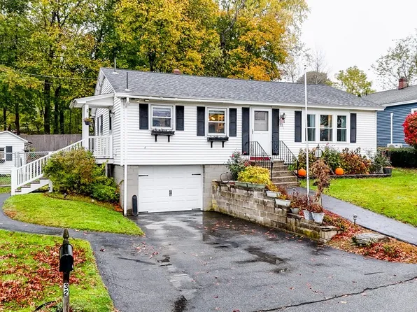 32 Desrosiers St, Dracut, MA 01826