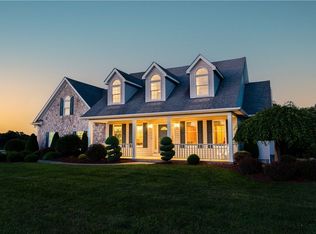 290 Hellein School Rd, Acme, PA 15610