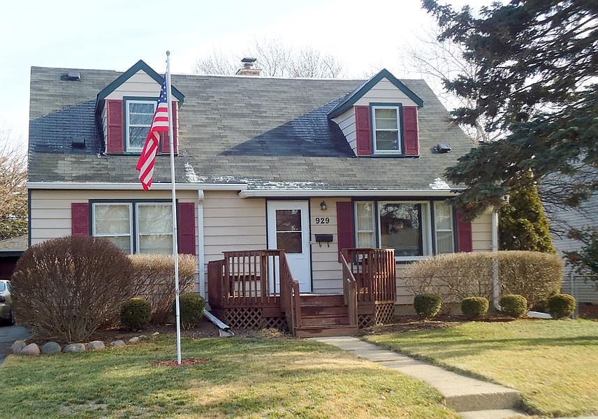 1st image of 929 S La Londe Ave