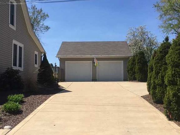 2nd image of 11 Grove Ave
