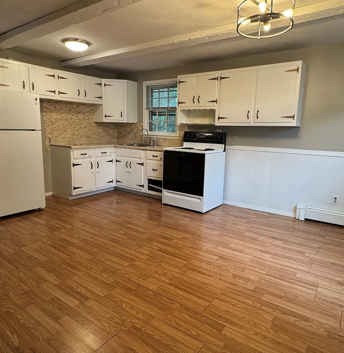 2 bed, 1.0 bath, 1200 sqft, $2,895 — Photo 3