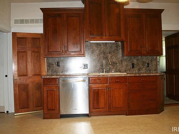 5th image of 4609 W Jackson St