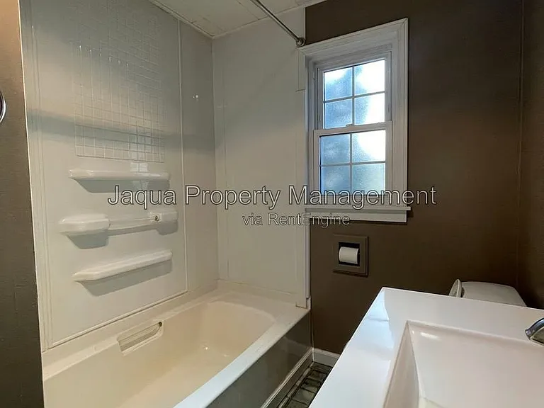 1425 Lakeway Ave — Photo 16