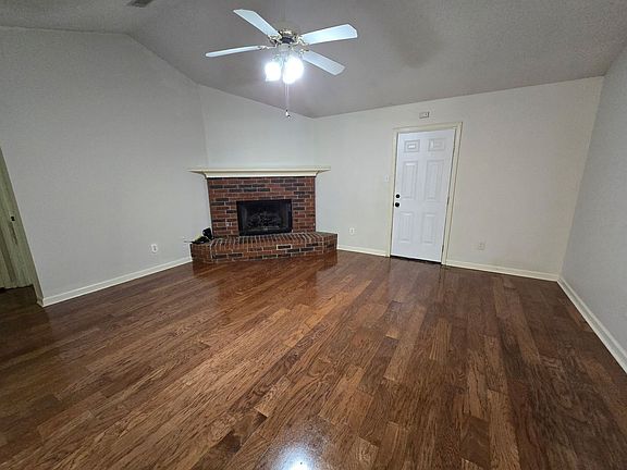 4th image of 1326 Tijeras Rd