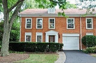 1st image of 711 Lexington Ct