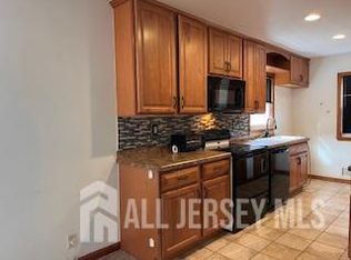12 Burlew Pl, Parlin, NJ 08859