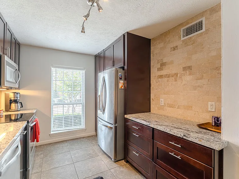 6339 Del Monte Dr SW #95 — Photo 10