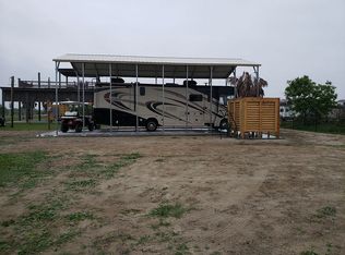 926 Salt Cedar Ln, Pt Bolivar, TX 77650