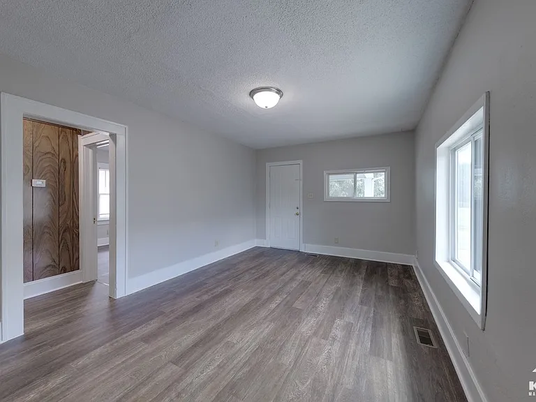 223 N Meridian Ave — Photo 8
