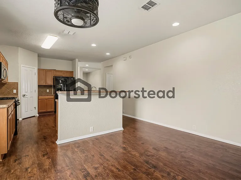 4802 James Gaines — Photo 11