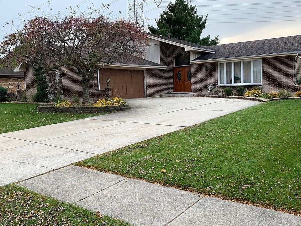 1st image of 15532 S Willow Ct