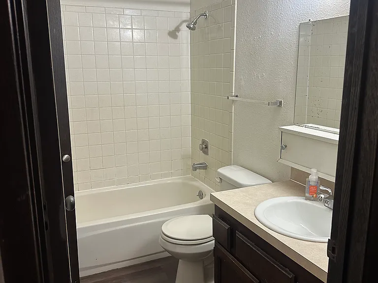 300 N Pacific St #1 — Photo 16