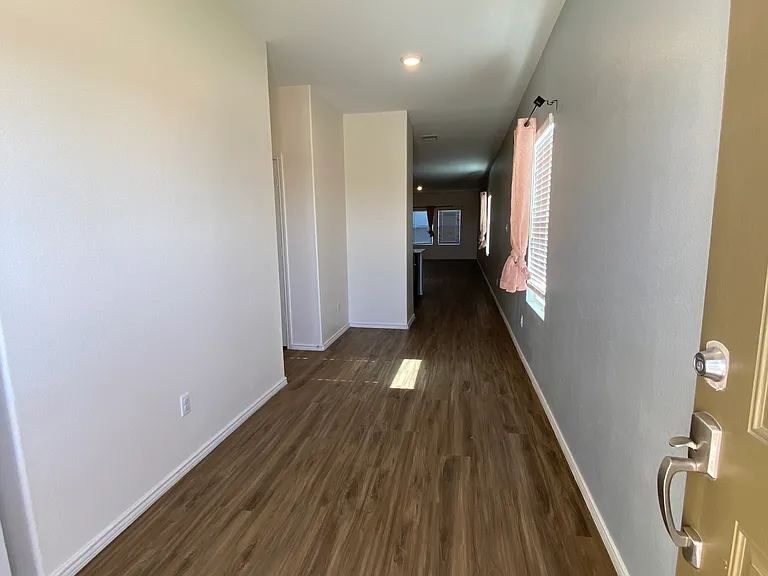 144 Rooster Way — Photo 4