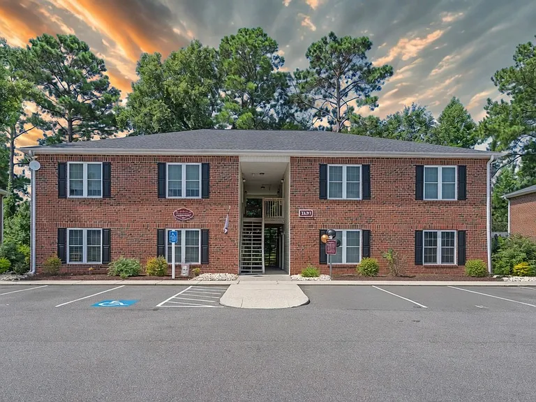 3683 Claypond Rd #C — Photo 43