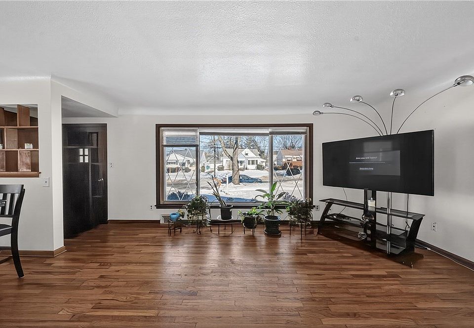 20648 Donny Brook Rd, Maple Heights, OH 44137 | Zillow