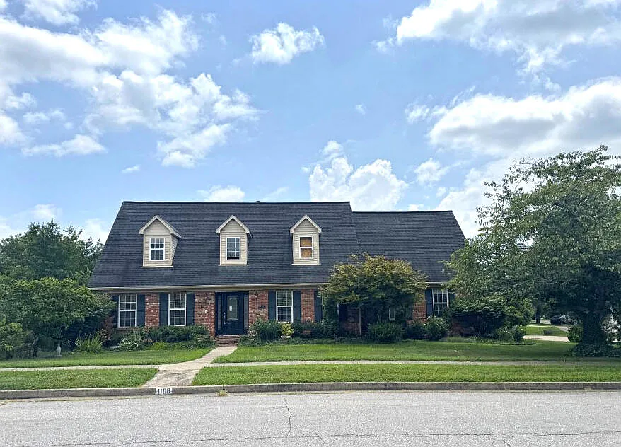 1108 Shagbark Ln photo 1