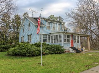 209 N Pleasant St, Cambridge, WI 53523