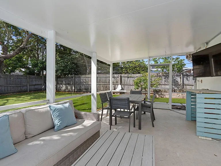 226 SW 13th Ave #226 — Photo 3