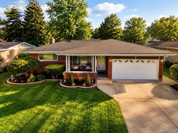 2253 Bernice Ave, Warren, MI 48091