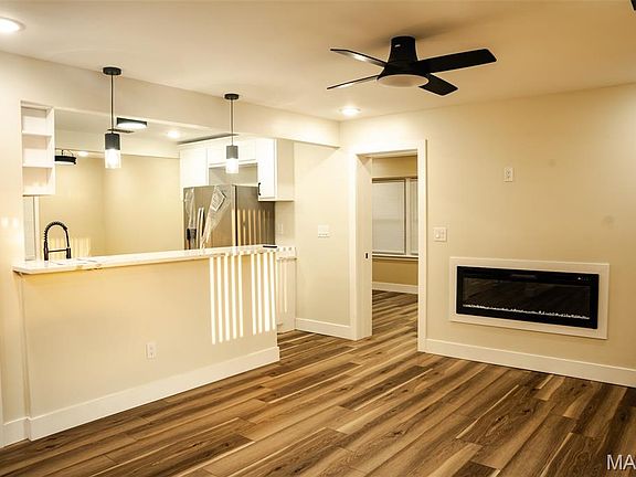 5th image of 10060 Sheldon Dr